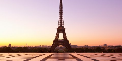 GRUPO BRASILEIRO EM PARIS E LONDRES