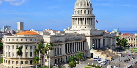 SOLTEIROS EM CUBA