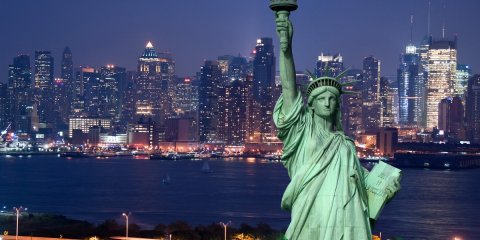 NEW YORK NOS ESPERA
